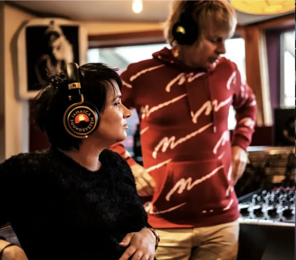 Meters Music OV-1-B-CONNECT-EDITIONS