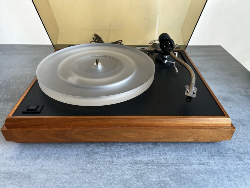 Triangle Turntable - VDH One Cartridge  (USED)