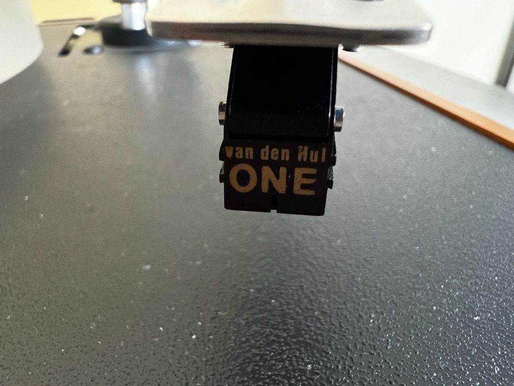 Triangle Turntable - VDH One Cartridge  (USED)