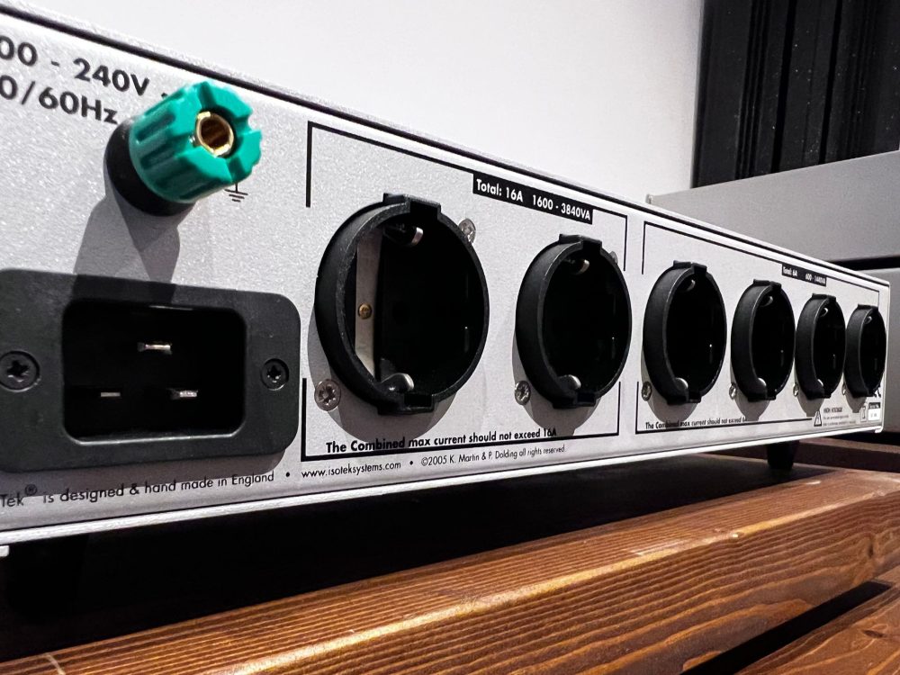 Isotek Sigmas  Power Filter (USED)